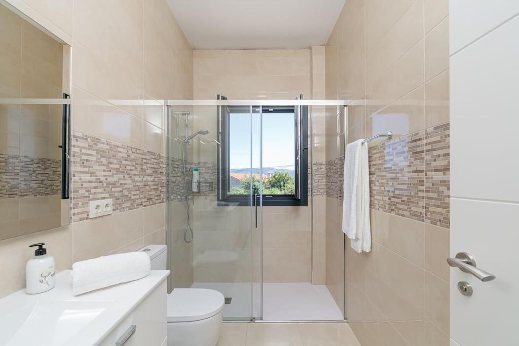 Casa Nueva Con Piscina Y Vistas Al Mar Villa Vilaboa Room photo